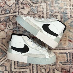 NEW Nike Blazer Mid '77 SE - Toddler